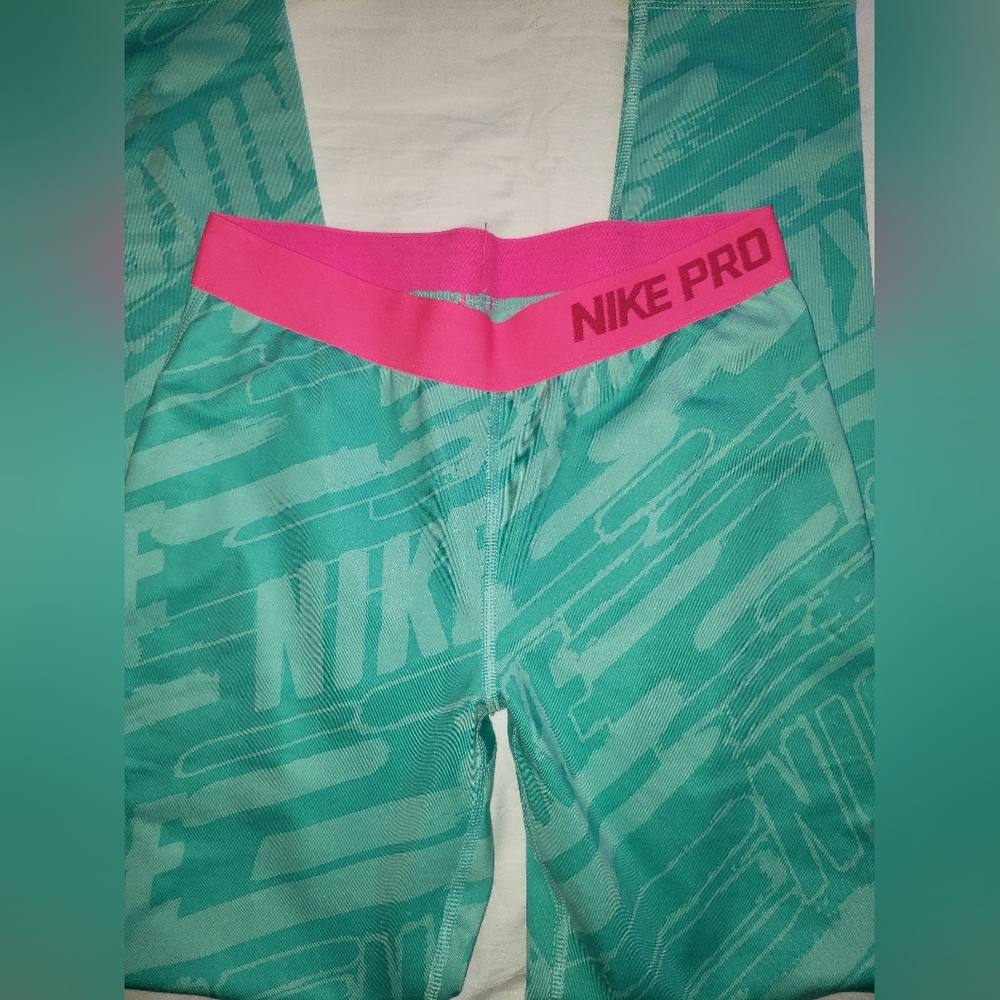 Girl's Nike Leggings XL